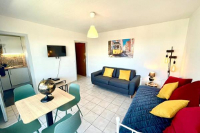 SOBNB GENEVE 2 - Appartement neuf 3 pers devant le tram